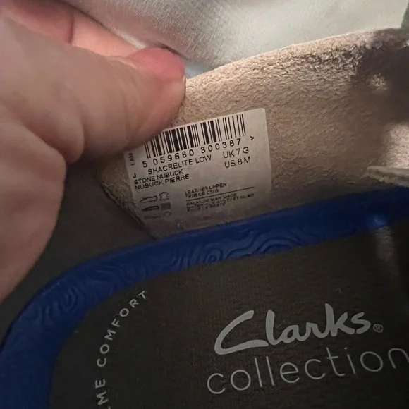 Clarks Tan Leather Loafers Slip-Ons with Moc-Toe Design - Picture 6 of 6